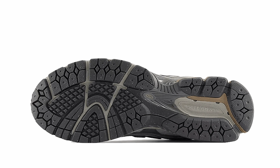 1906N Team Away Grey Enhanced Grip Pattern Strong Stride