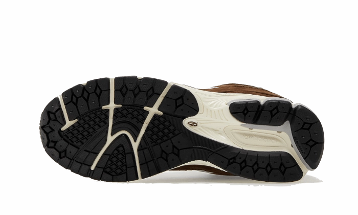 Bouncy Rebound New Balance 2002R Brown Beige