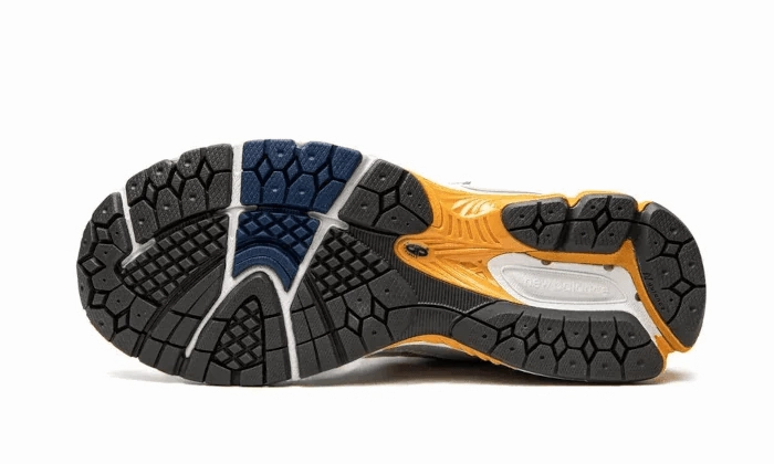 Micro Perforation Ventilation Orthotic friendly 2002R Bryant Giles