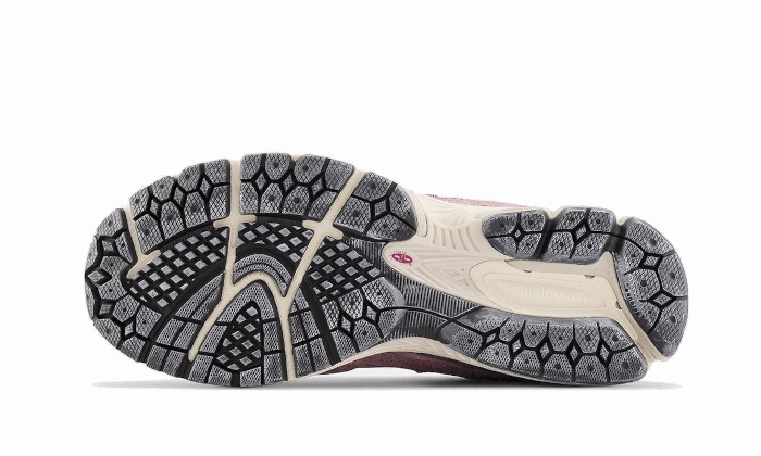 2002R Protection Pack Pink Supportive structure Comfortable to wear