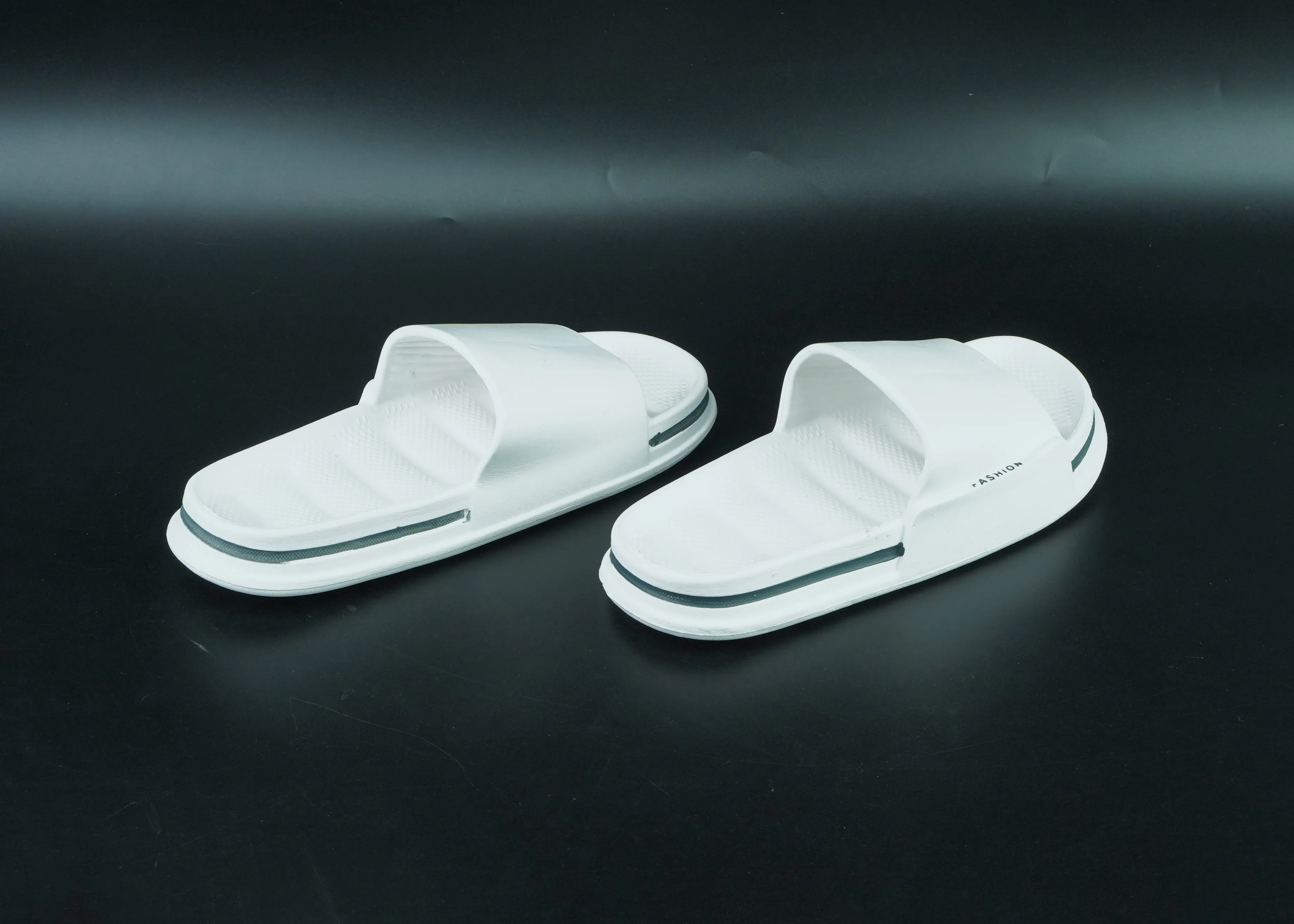 2022 White Trendy  Slippers For men
