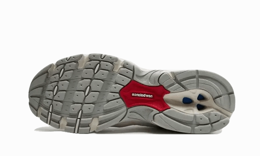 530 Beige Red Dynamic Heel Cup Ventilation Technology