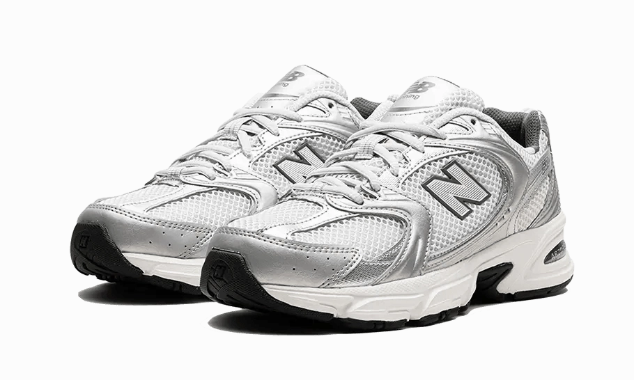530 Grey Matter Silver Metallic Day Runner