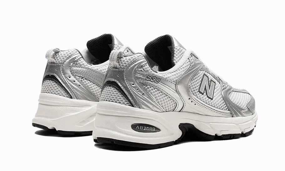 530 Grey Matter Silver Metallic Anti   Slip Dynamic Cushioning System