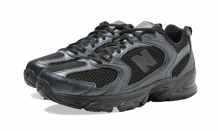 Reinforced Stitch Detail Luxurious breathability 530 Triple Black