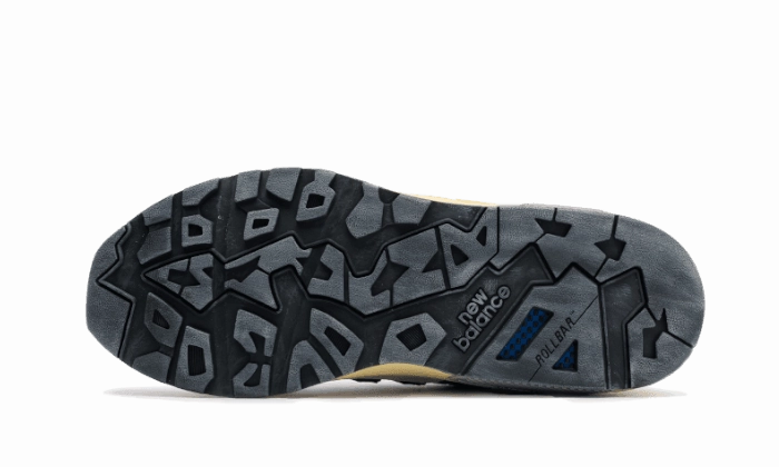 All-around silhouette Soft Leather Finish 580 White Nightwatch Green