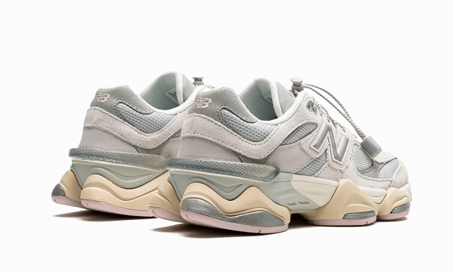 9060 Grey Matter Stable Heel