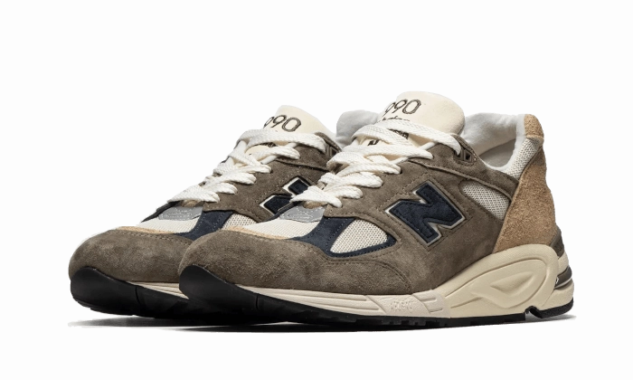 Daily Basics Reactive Cushioning New Balance 990 V2 MiUSA Grey Tan