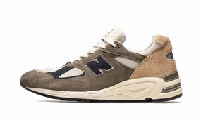 990 V2 MiUSA Grey Tan Smooth Curve Running Capability