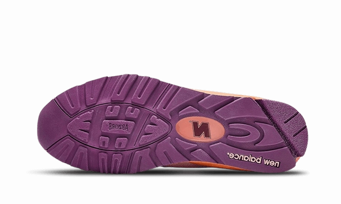 workout shoes Feel Light 990 V2 Salehe Bembury Sand Be The Time