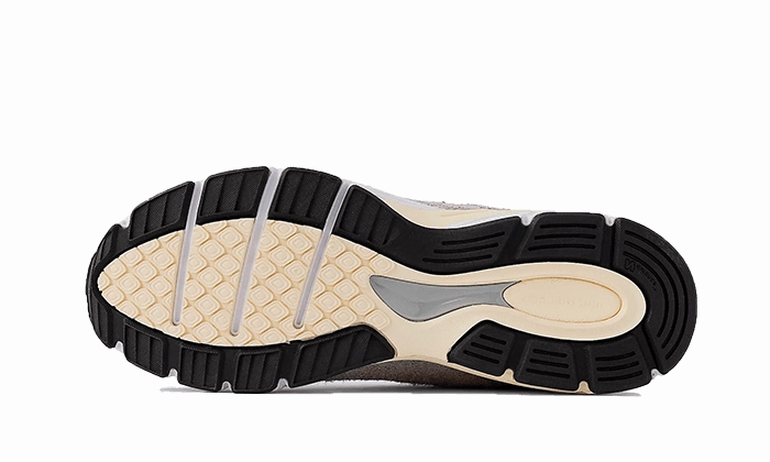 Slip Resistant Tread Pattern 990 V4 Made In USA Grey Suede