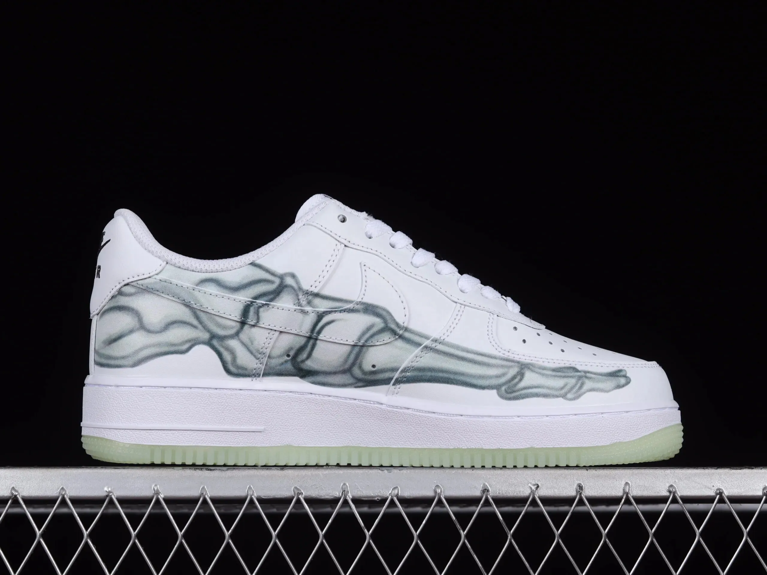 Nike Air Force 1 Low Squelette Halloween Seamless Upper Engineering