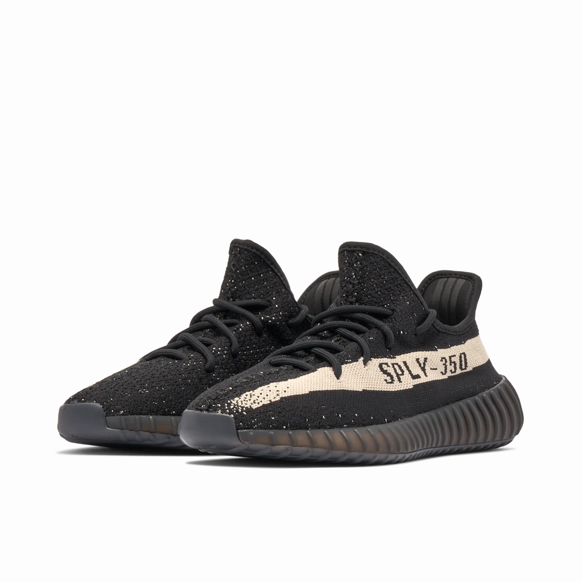 Slow Walks Route Step Adidas Yeezy Boost 350 V2 Core Black White Oreo