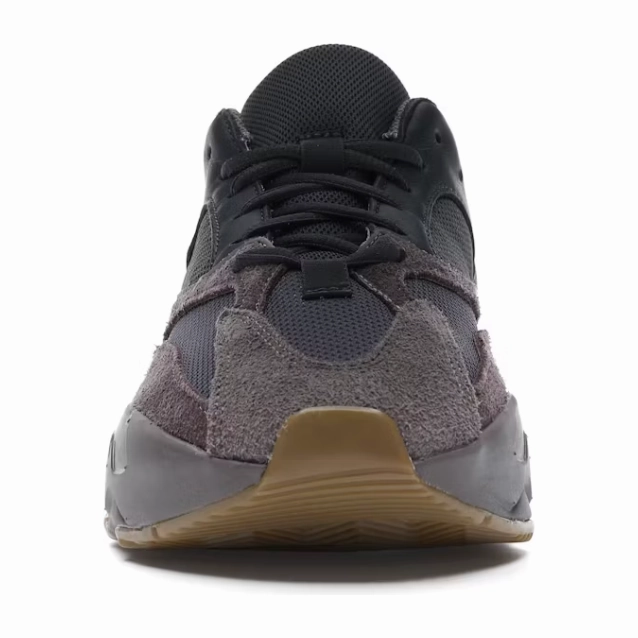 Dawn Pace Adidas Yeezy Boost 700 Mauve