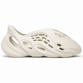 Running Errands Simple Edge Adidas Yeezy Foam RNNR Ararat