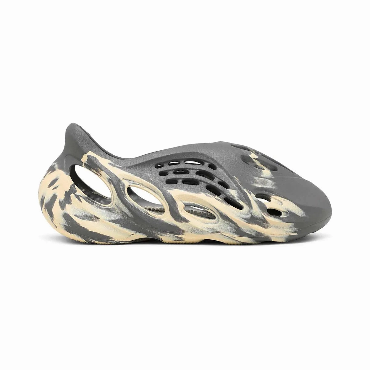 Adidas Yeezy Foam RNR MXT Moon Gray lake walk