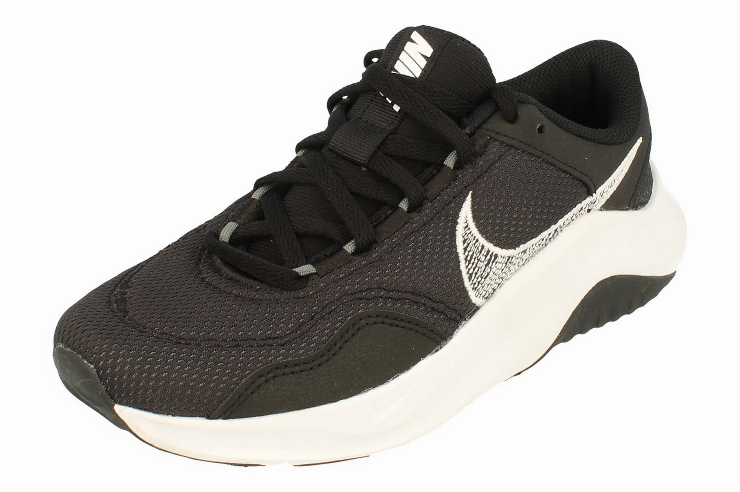 Nike Womens Legend Essential 3 NN DM1119 001 Fast - paced