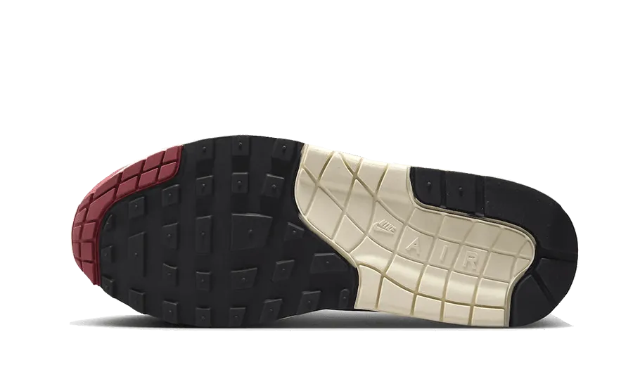 Air Max 1 Red Stardust Rainy day run