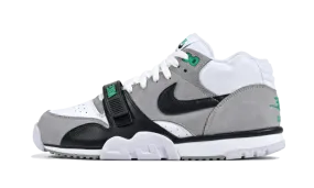 Outfit Ease Retro-inspired Nike Air Trainer 1 Chlorophyll