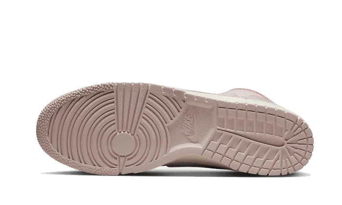 marathon runner Dunk High 1985 Barely Rose Denim