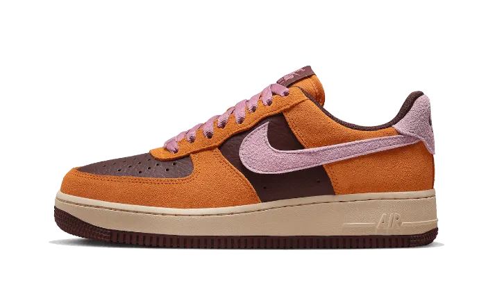 Logoed branding Air Force 1 Low Magma Orange