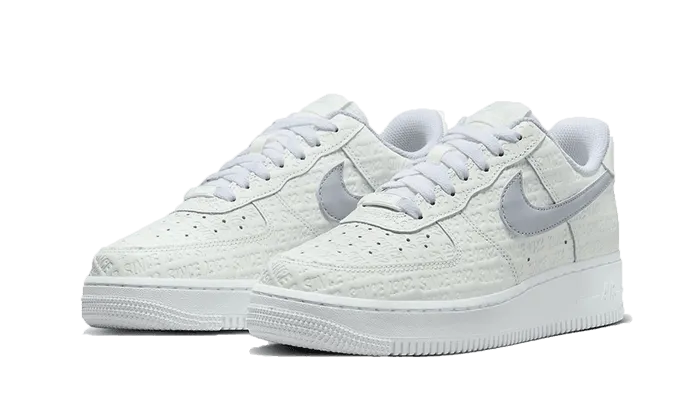 Lace-up Air Force 1 Low Since 1982