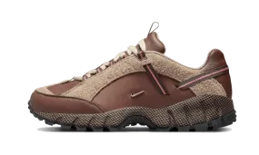 classic running shoes hypoallergenic Air Humara LX Jacquemus Brown
