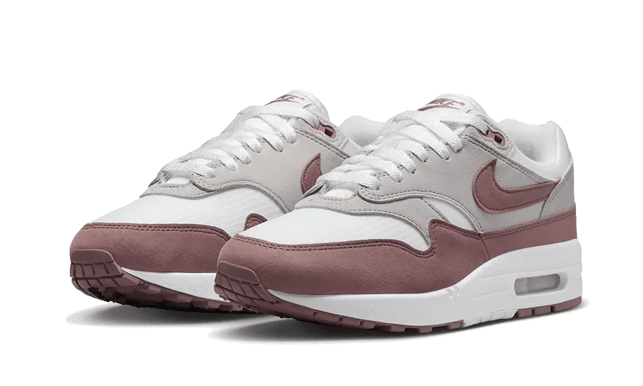 Air Max 1 Smokey Mauve Sunny day run