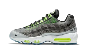 Stretch Knit Upper Classy flair Air Max 95 Kim Jones Black Volt
