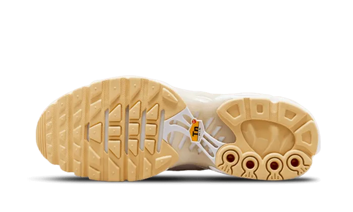 Nike Air Max Plus PRM Sanddrift MoldedMidsole Waffle Traction Outsole