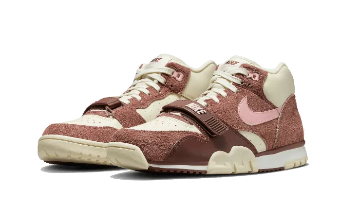 fitness class Air Trainer 1 Valentine's Day