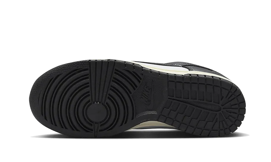 Nike Dunk Low Vintage Panda Elastic Straps