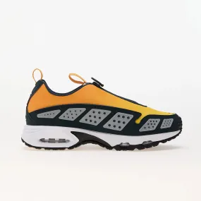 NIKE W Air Max SNDR "Canyon Gold" Classy durability