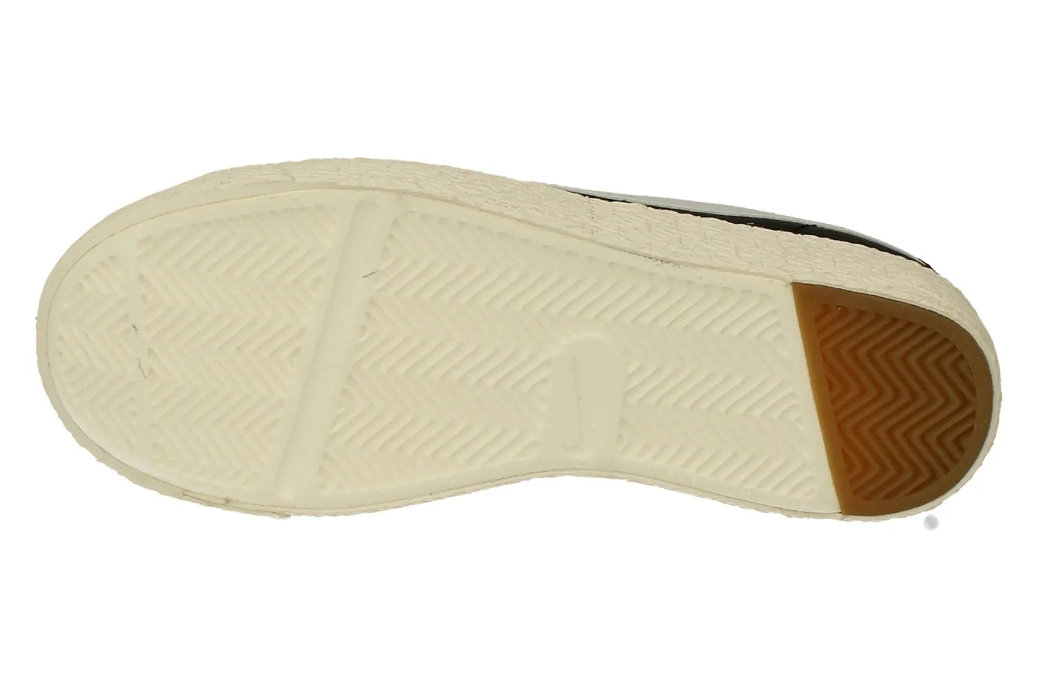 racquetball player shoes Nike Blazer Low GS Trainers Cz7106 001