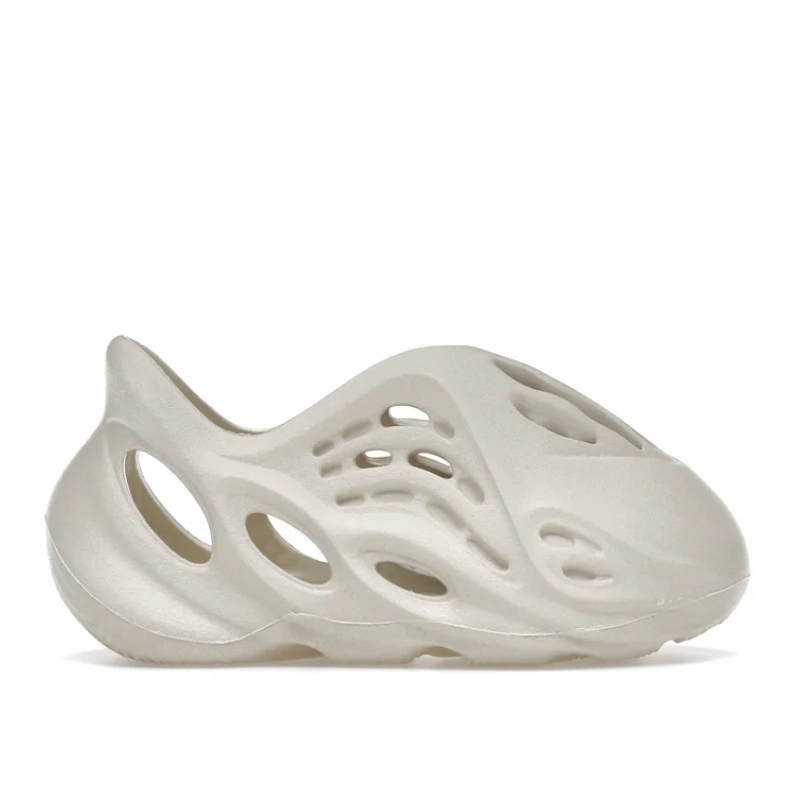 Harbor Stroll Yeezy Foam RNNR Sand (Infants)