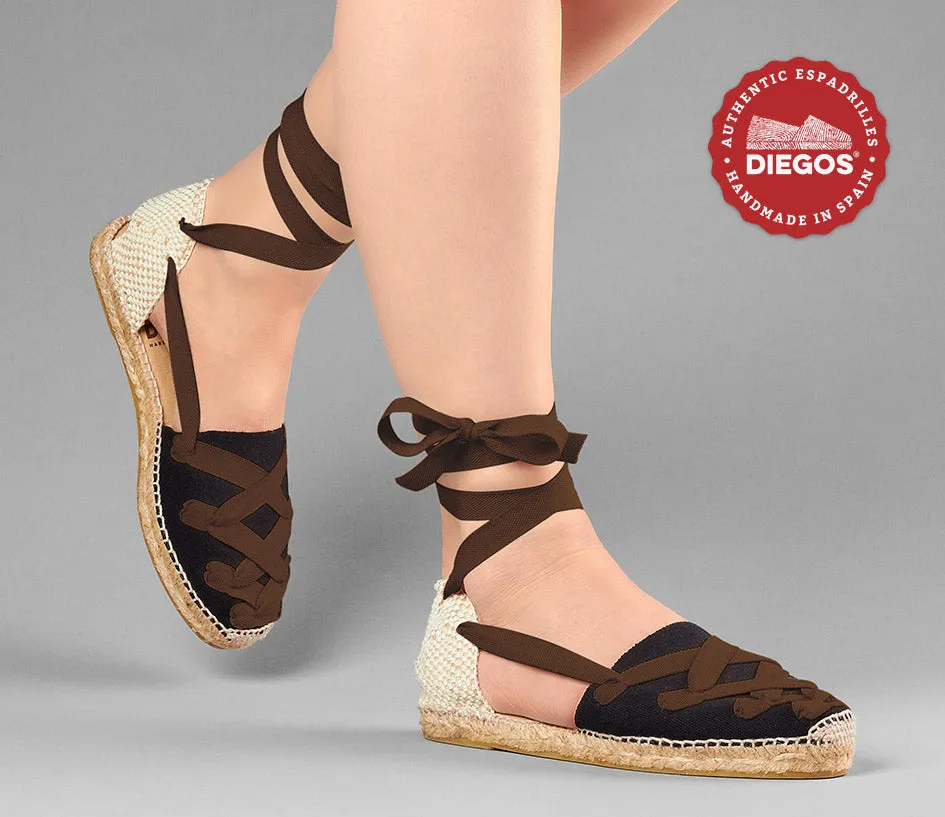 Black flat Lola Pamplona espadrilles