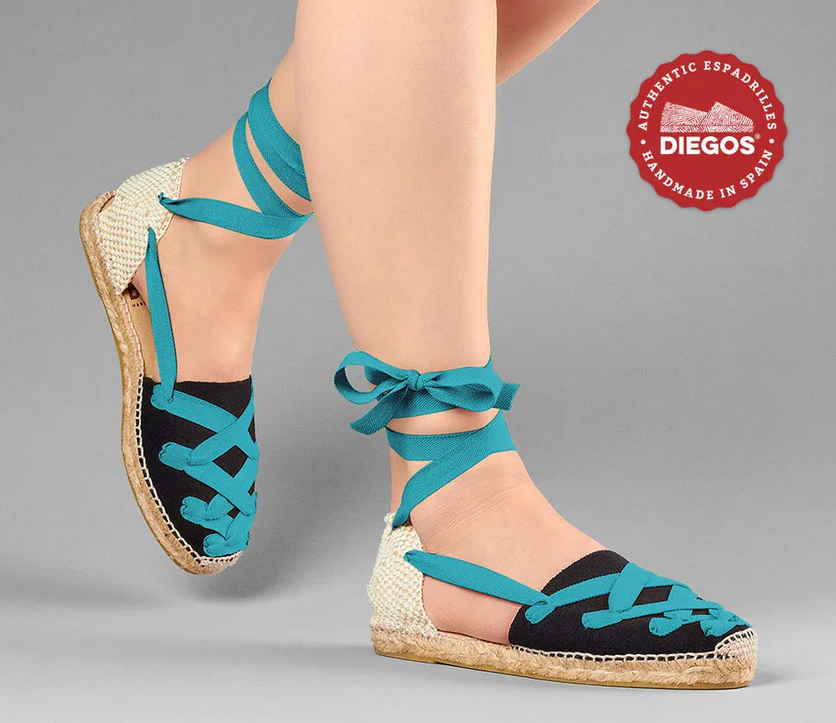 Black flat Lola Pamplona espadrilles