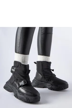 Black lined snow boots with Velcro