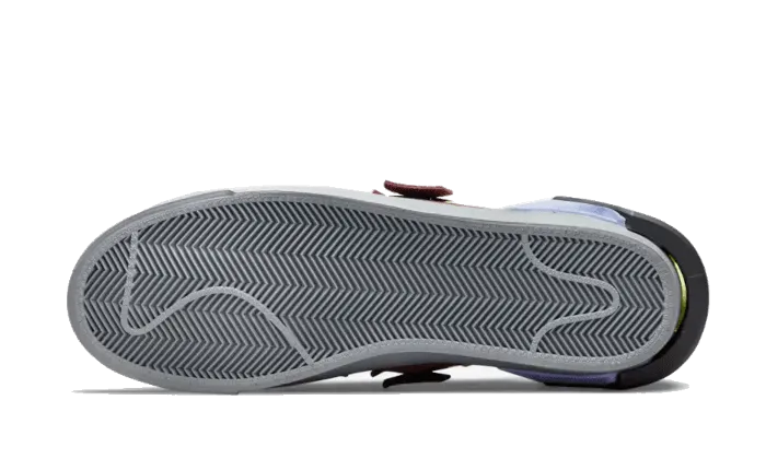 Blazer Low Acronym Black narrow - fit shoes educational - event running shoes