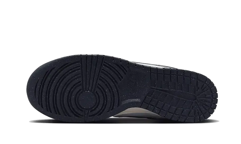 Stylish Wear City Routine Nike Dunk Low Next Nature Photon Dust