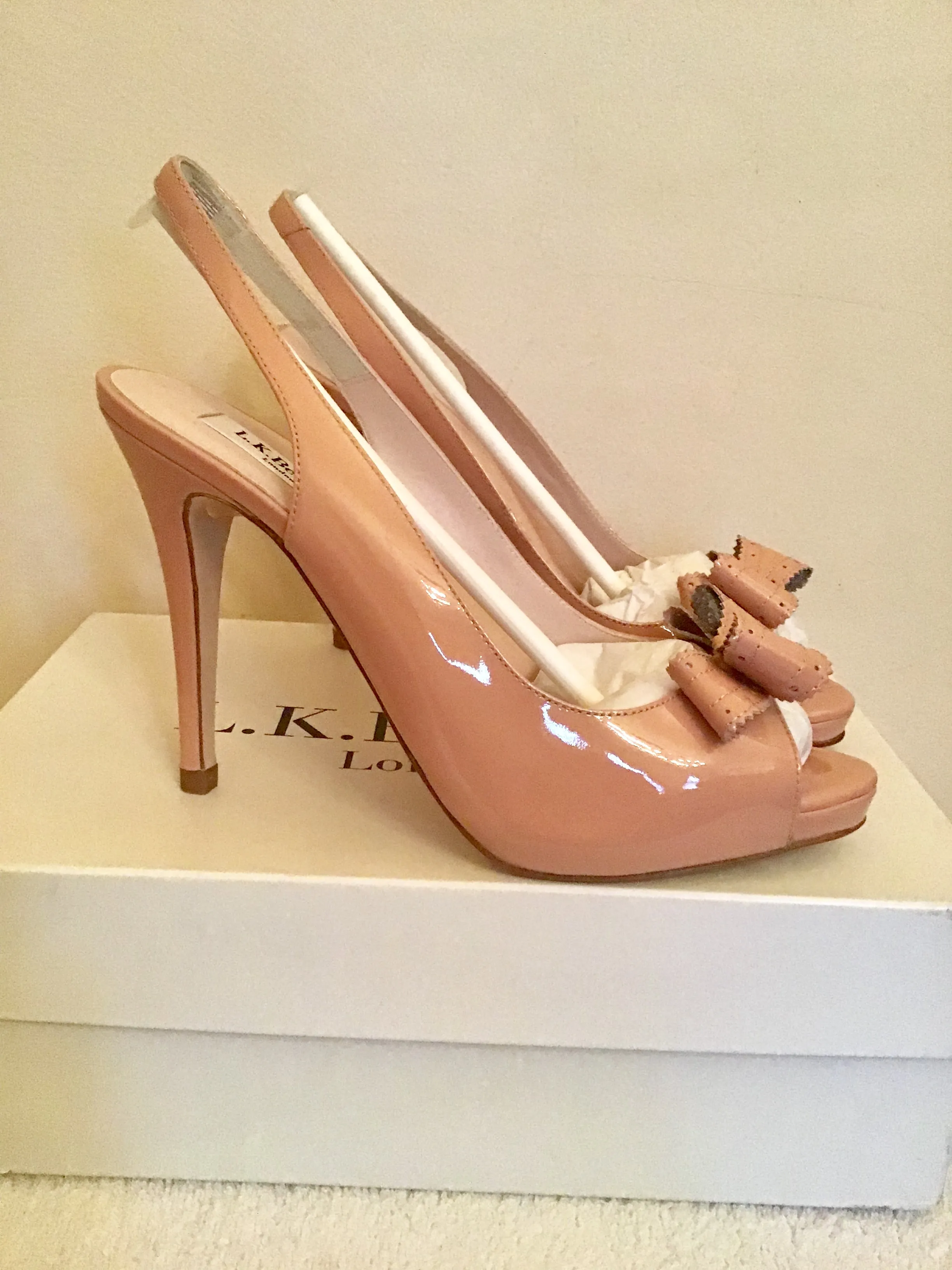 BRAND NEW LK BENNETT PACIFIC BLUSH PINK PATENT LEATHER PEEPTOE SLINGBACK HEELS SIZE 7/40