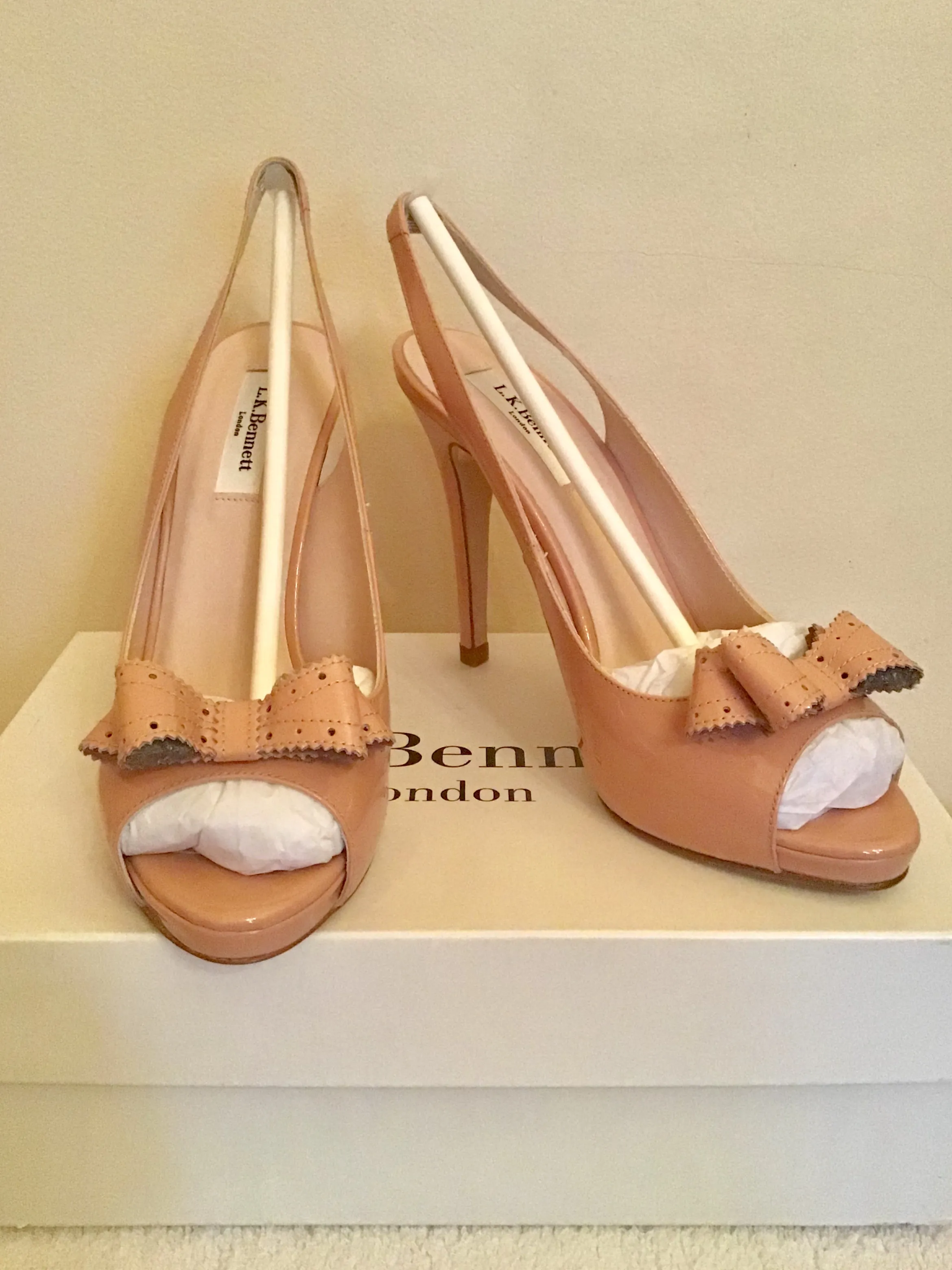 BRAND NEW LK BENNETT PACIFIC BLUSH PINK PATENT LEATHER PEEPTOE SLINGBACK HEELS SIZE 7/40