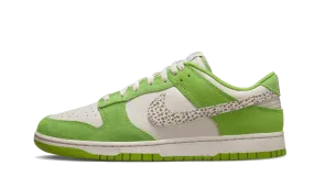 Dunk Low AS Safari Swoosh Chlorophyll running in a prairie area shoes Stability Pad