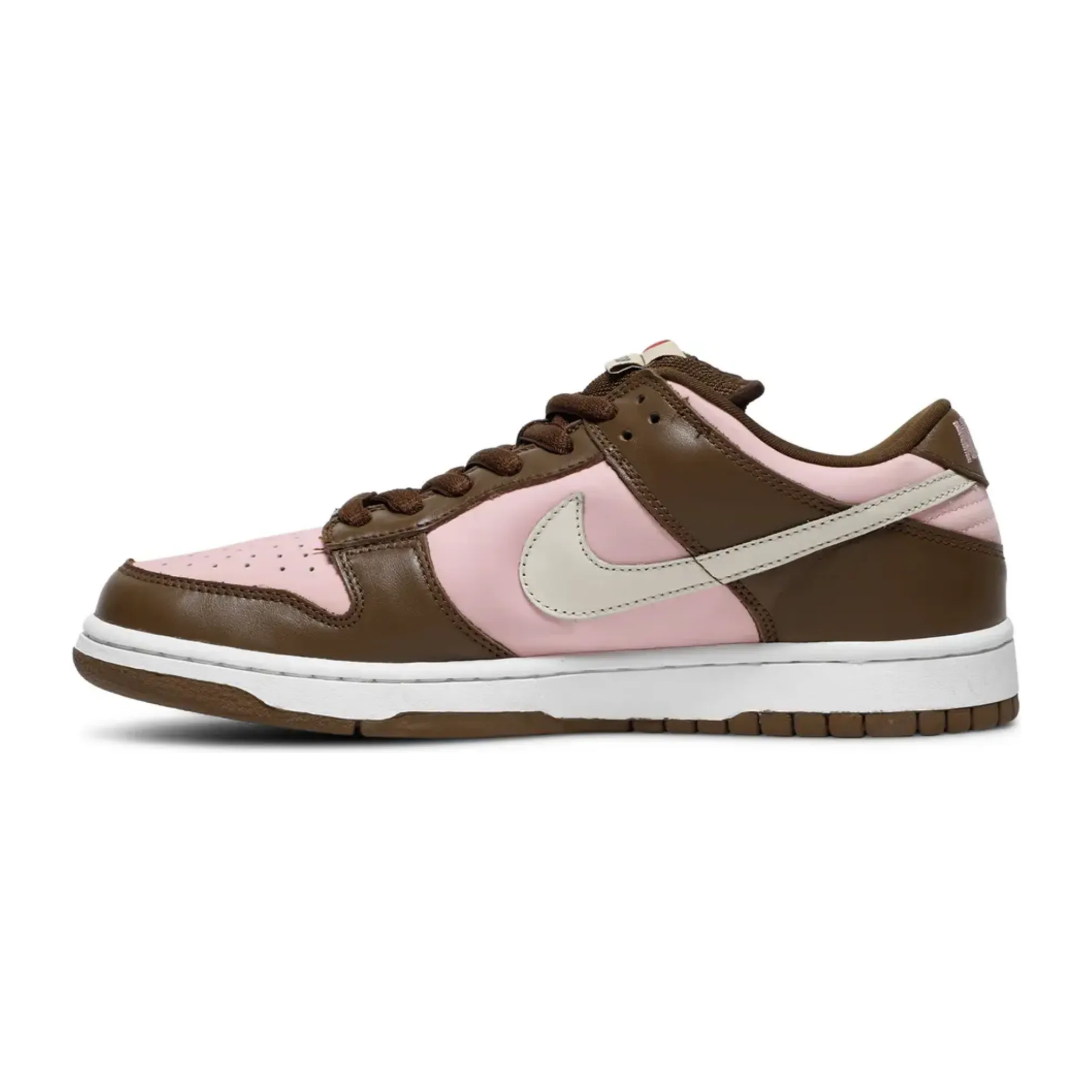 Nike SB Dunk Low Stussy Cherry networking opportunity Fall