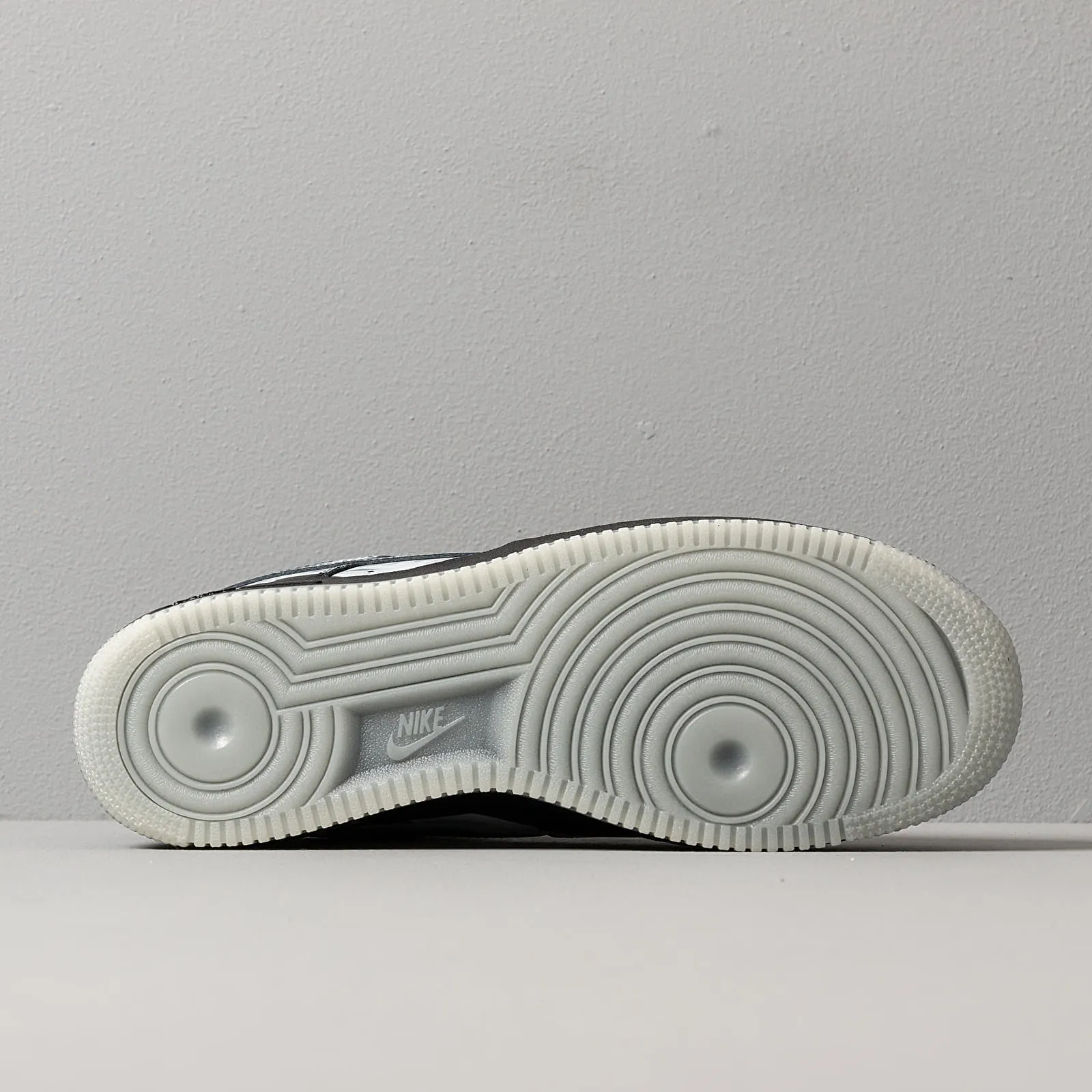 Motion Comfort Fast Outing Nike Air Force 1 Low Black Skeleton Halloween