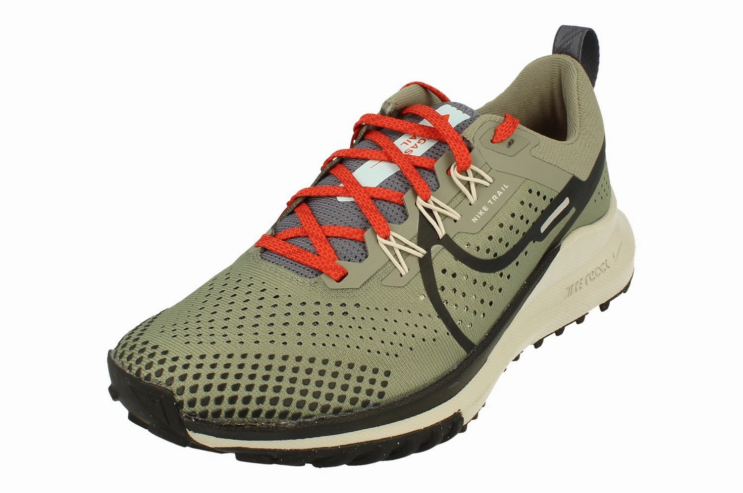 running in a metal bridge area shoes Nike React Pegasus Trail 4 Mens DJ6158 007