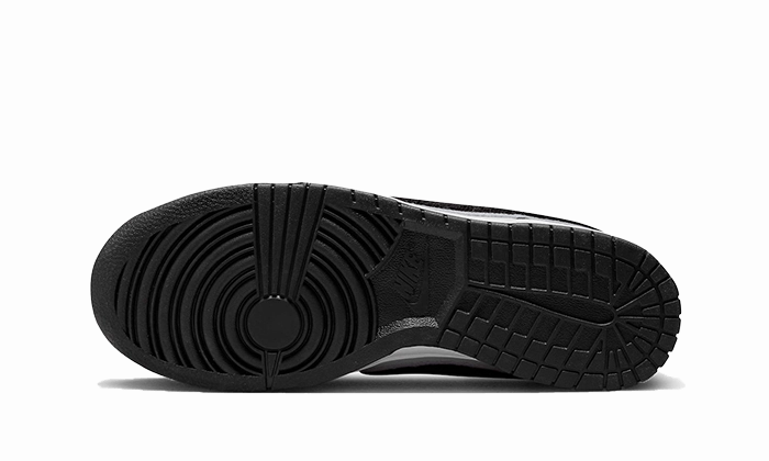 Cloud Support Nike Dunk Low Chenille Swoosh Grey Black