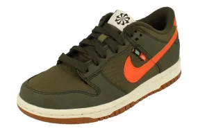 Nike Dunk Low Se GS Trainers Dc9561 300 Outdoor Running Functional Design
