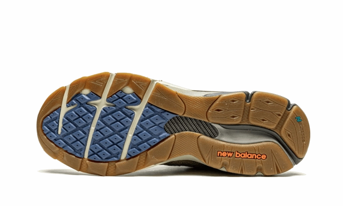 New Balance 990 v3 Bodega Here To Stay Zip Closure Impact Resistant Chassis