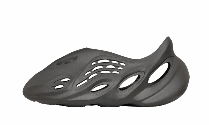 Soft Steps Yeezy Foam RNNR Carbon